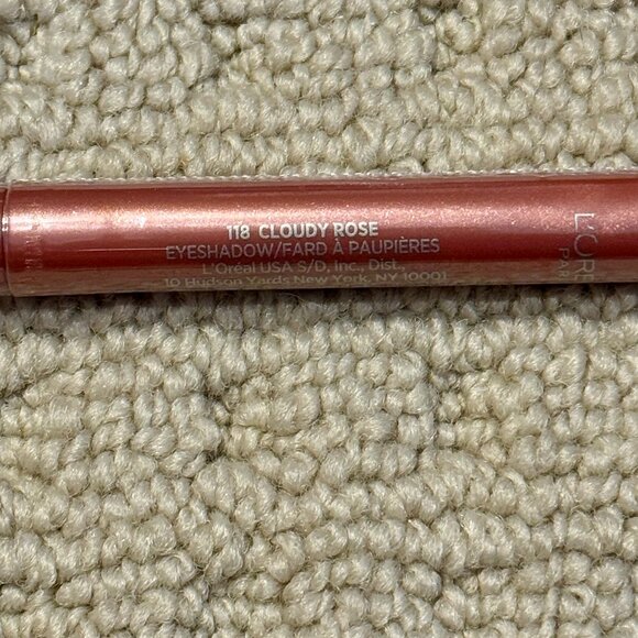 New Loreal LeShadow Eyeshadow Stick 118 Cloudy Rose - Picture 2 of 2